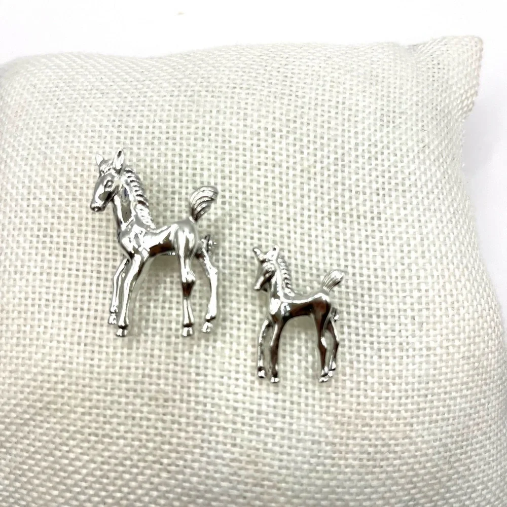 2 Silver Tone Horse Brooches Equestrian Foal Pony Ponies Scatter Pins Rodeo